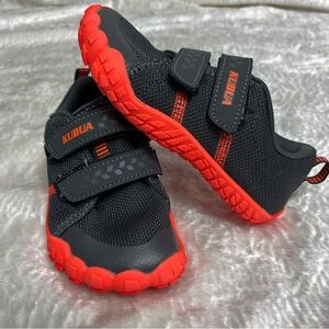 Kubua European Kids Shoes - Black and Red barefoot shoe size 29/ 11